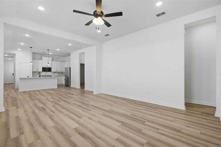 Property Photo: 4866 Heirloom Lane N TX 75009