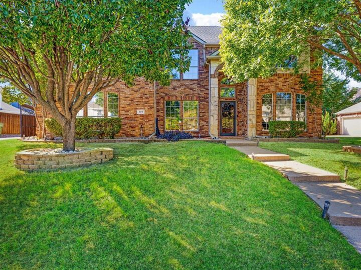 Property Photo: 809 Stanford Drive TX 75094