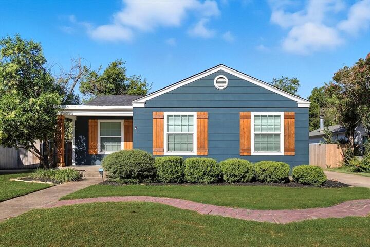 Property Photo:  4028 Boyd Avenue  TX 76109 