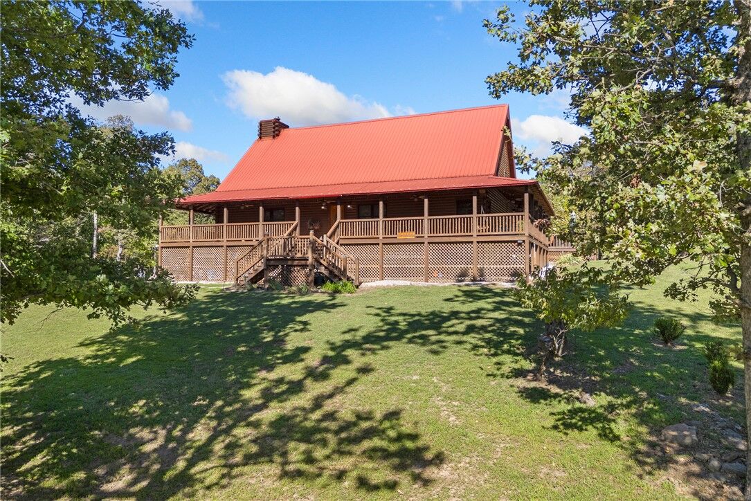 Property Photo: 2852 Madison Cr 2590 AR 72742