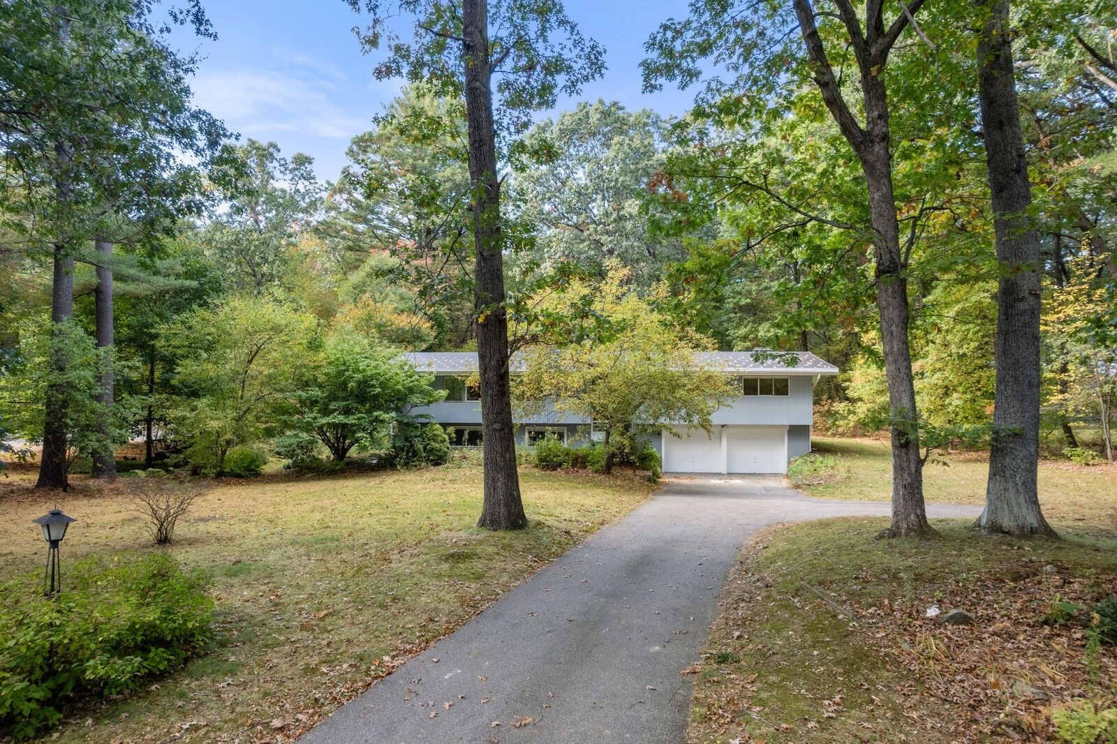 Property Photo:  19 Holiday Road  MA 01778 