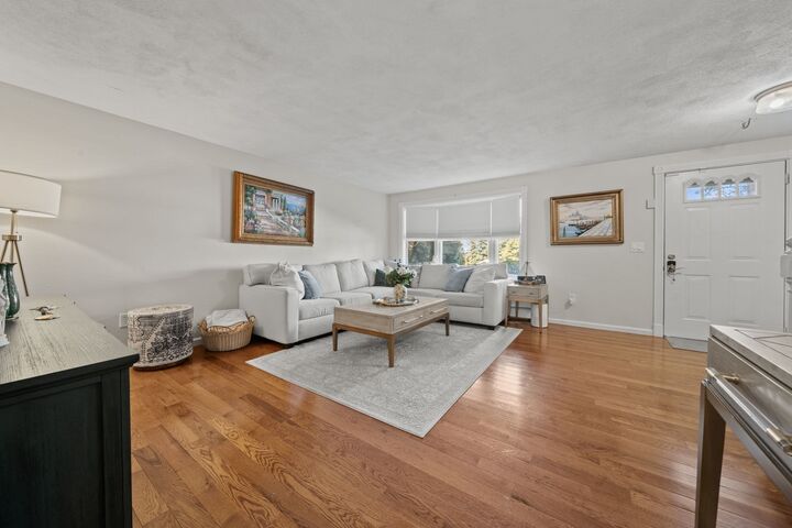 Property Photo:  19 Eagan Place 19  MA 01960 