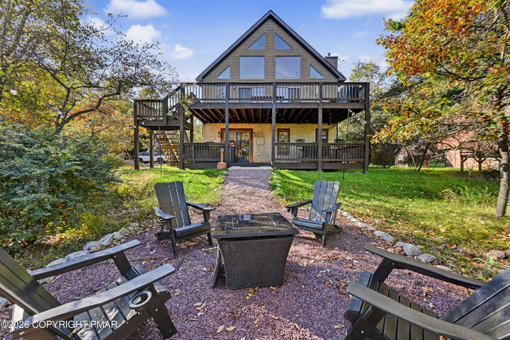 Property Photo: 101 Tennyson Circle PA 18210