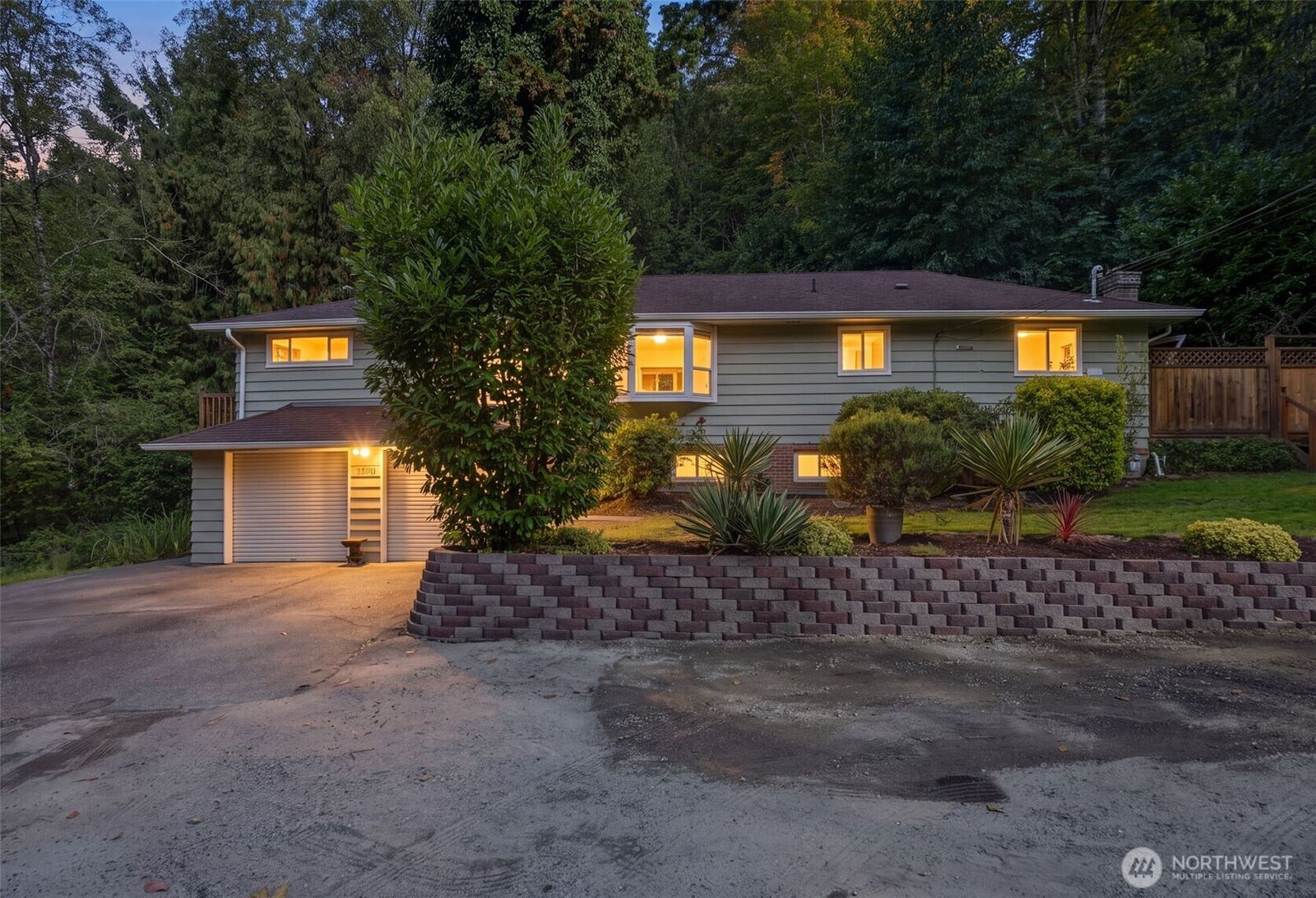 Property Photo: 19926 40th Place NE WA 98155