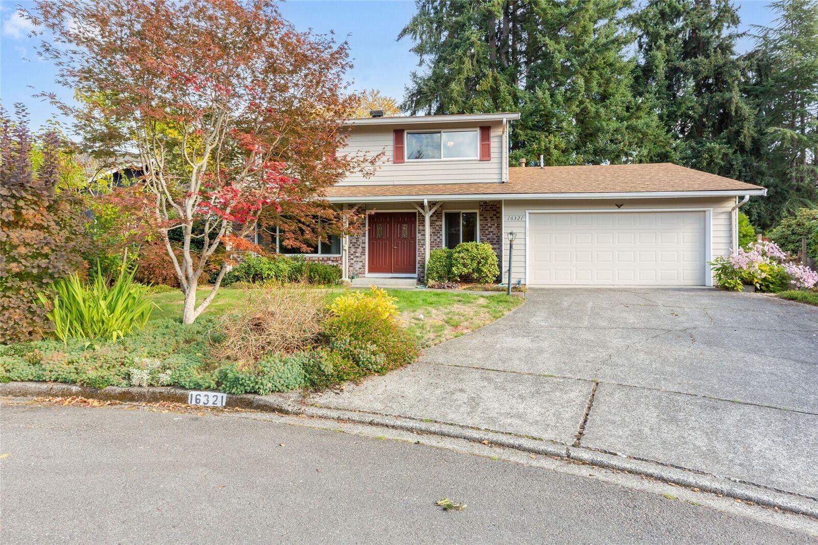 Property Photo: 16321 NE 98th Street WA 98052