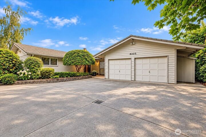 Property Photo: 8205 S 123rd Place WA 98178