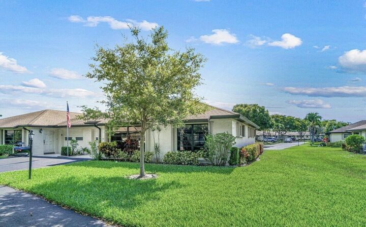 Property Photo:  4858 Dovewood Terrace B  FL 33436 