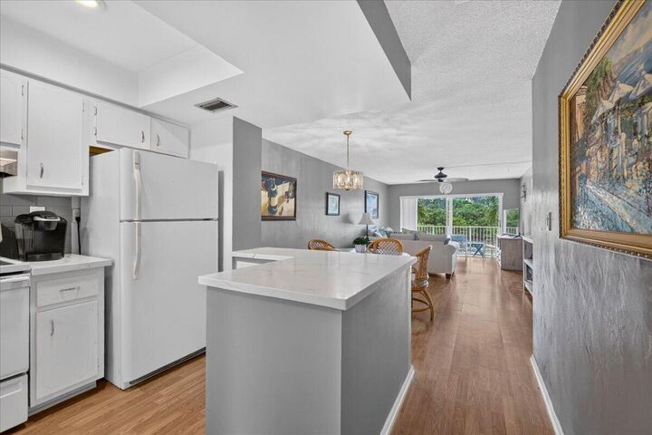 Property Photo:  333 NE 19th Avenue 203  FL 33441 