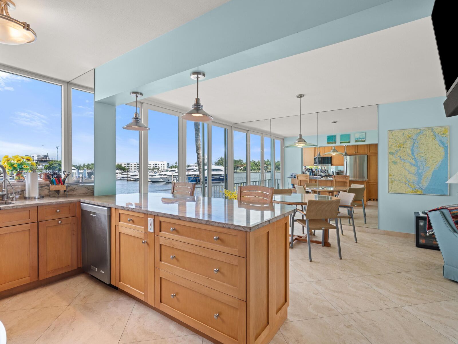 Property Photo: 3037 Harbor Drive 18 FL 33316