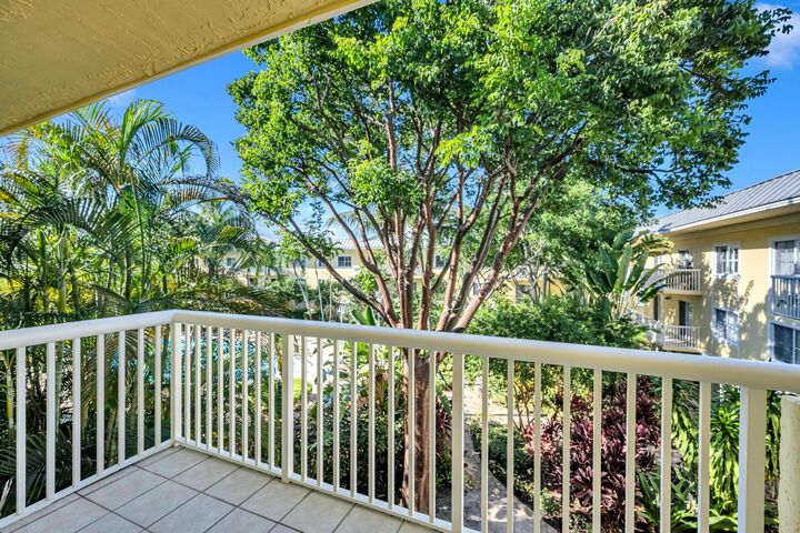 Property Photo:  151 NE 16th Avenue 369  FL 33301 