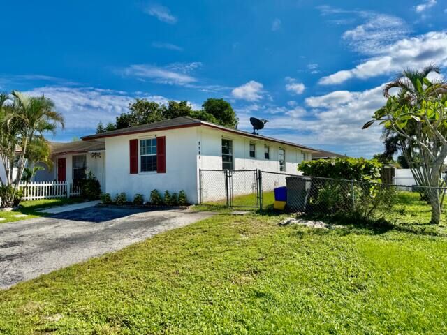 Property Photo: 5288 E Cannon Way FL 33415