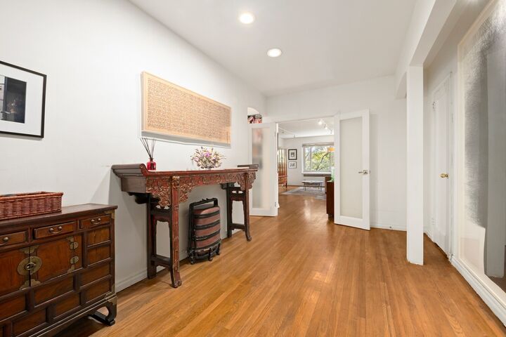 Property Photo:  520 E 90th Street 4kj  NY 10128 
