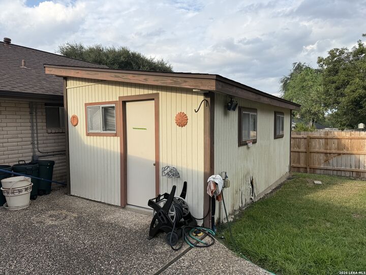 Property Photo:  118 Clear Oak  TX 78148 