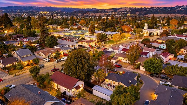 Property Photo:  149 Dutton Avenue  CA 94577 