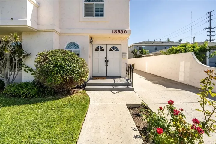 Property Photo: 18536 Ashley Avenue CA 90504