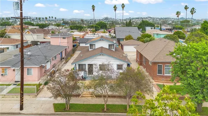 Property Photo:  3045 E 5th  CA 90063 