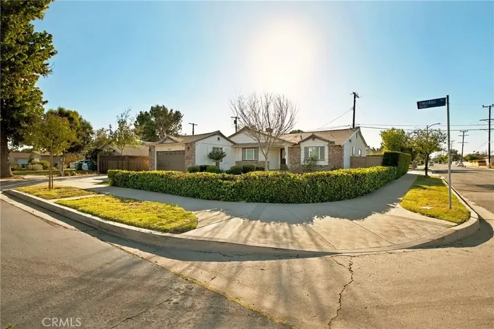 Property Photo:  8857 Swinton Avenue  CA 91343 