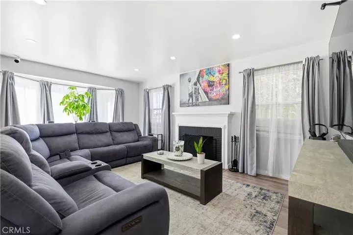 Property Photo: 711 Stepney Street CA 90302