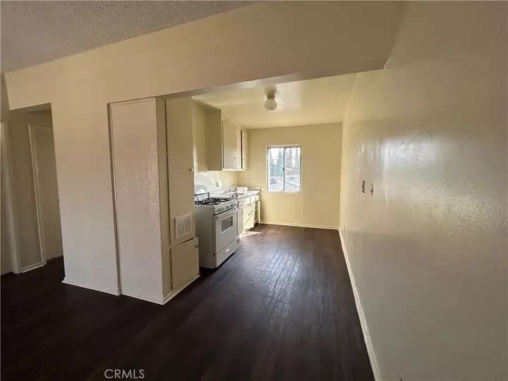 Property Photo:  325 W Carson Street 9  CA 90745 