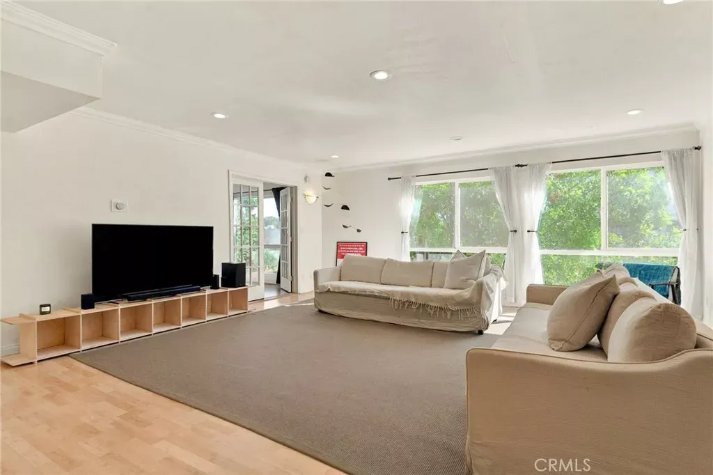 Property Photo:  5315 Zelzah Avenue 16  CA 91316 