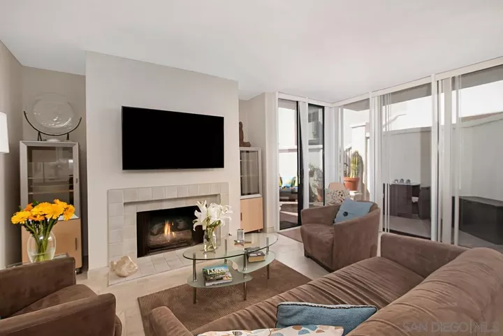 Property Photo:  303 Coast 6  CA 92037 