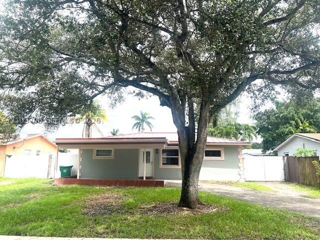 Property Photo:  4150 SW 56th Ter  FL 33314 