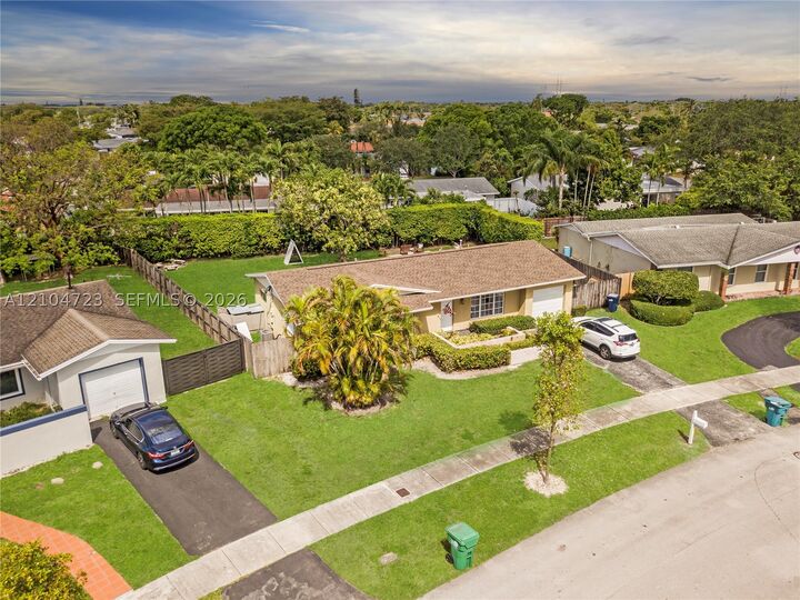 Property Photo: 10520 SW 124th Ave FL 33186