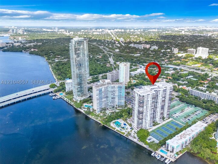 Property Photo: 2333 Brickell Ave 1808 FL 33129