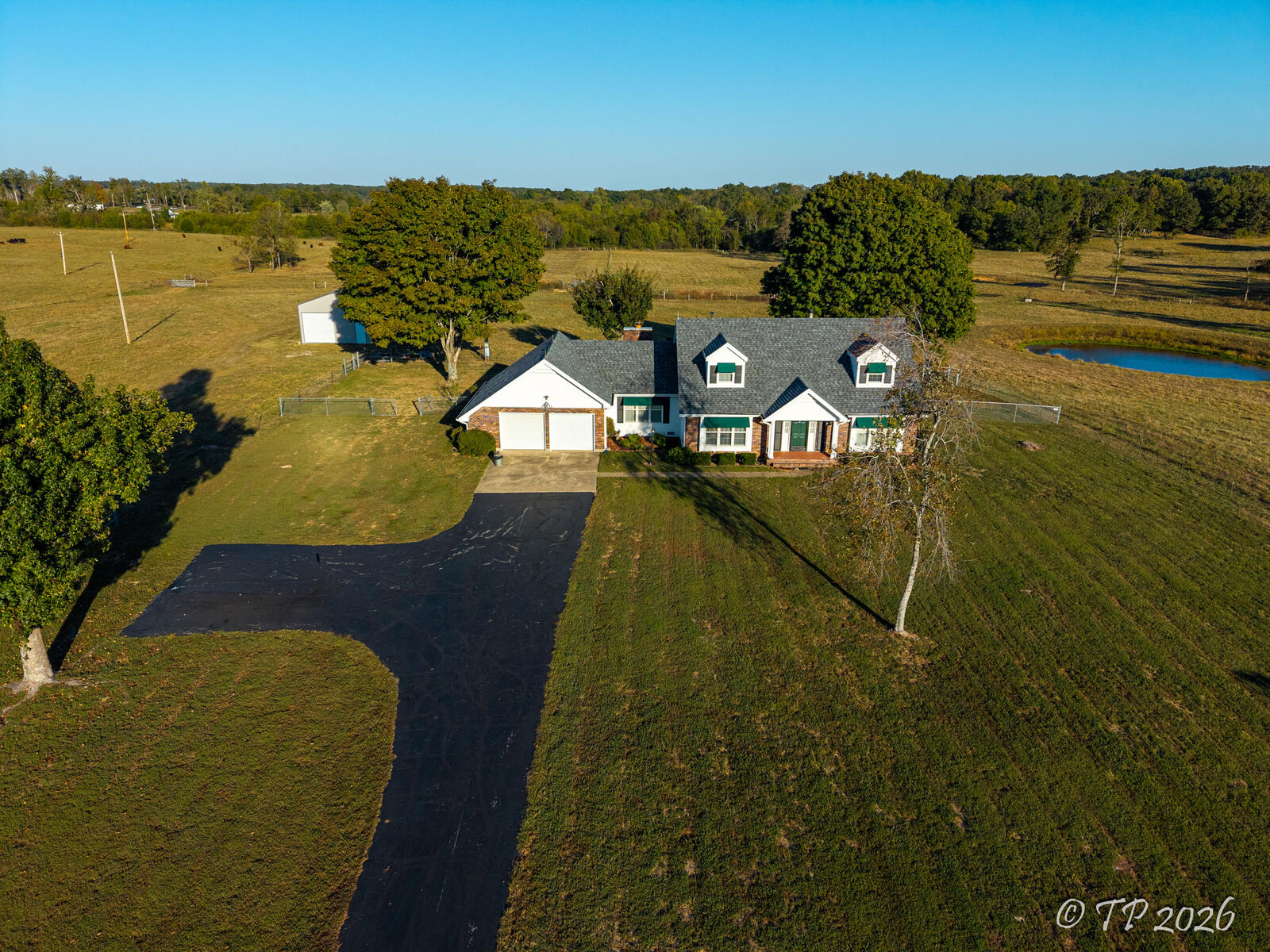 Property Photo:  9720 County Road 8730  MO 65775 