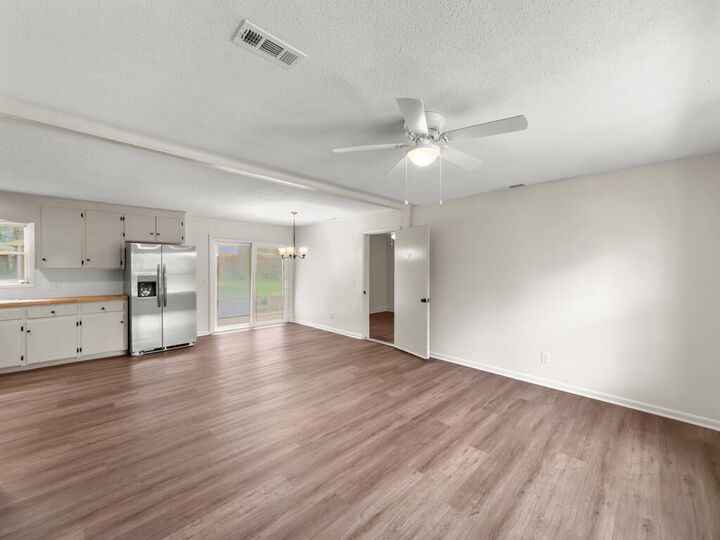 Property Photo:  61 King St  AL 36350 