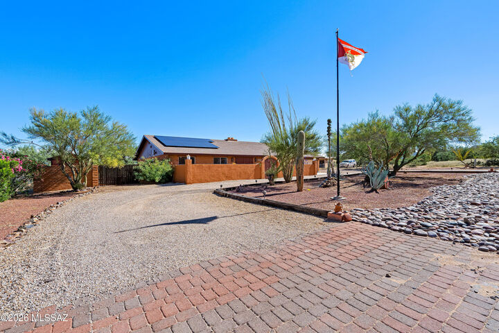 Property Photo:  16052 W Ridgemoor Avenue  AZ 85736 