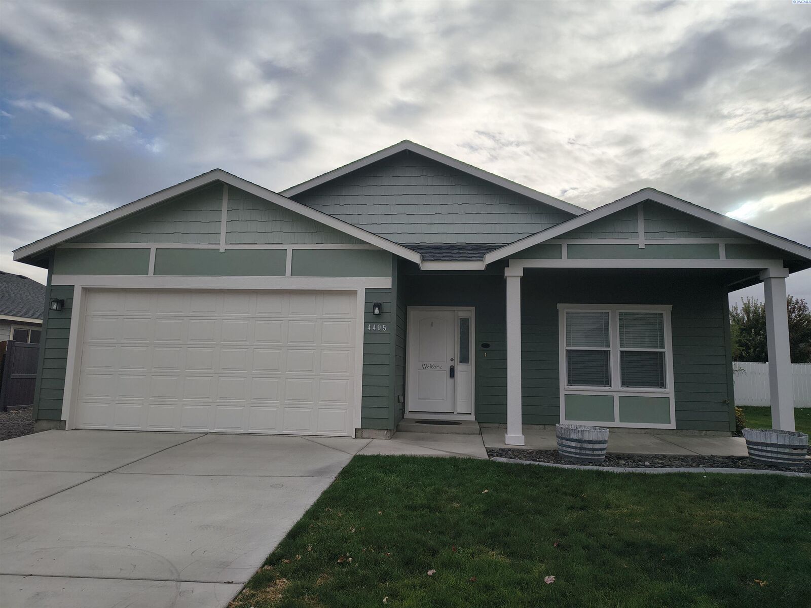 Property Photo:  4405 Phoenix Ln  WA 99301 