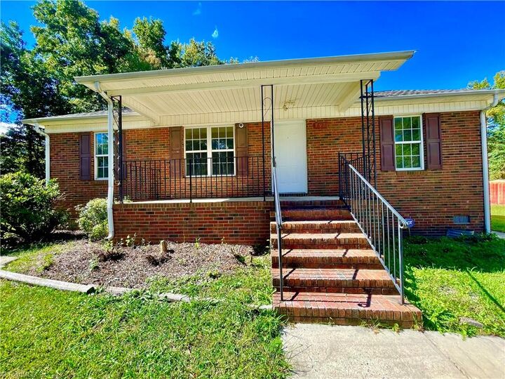 Property Photo:  797 Carrieland Drive  NC 27405 