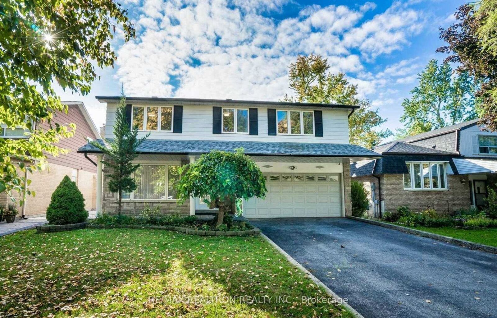 Property Photo: 21 Ferrah Street ON L3R 1N6