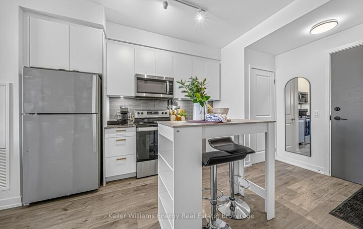 Property Photo:  1010 Dundas Street E 301  ON L1N 0L6 