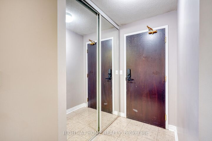 Property Photo: 23 Hollywood Avenue 2501 ON M4L 2K4