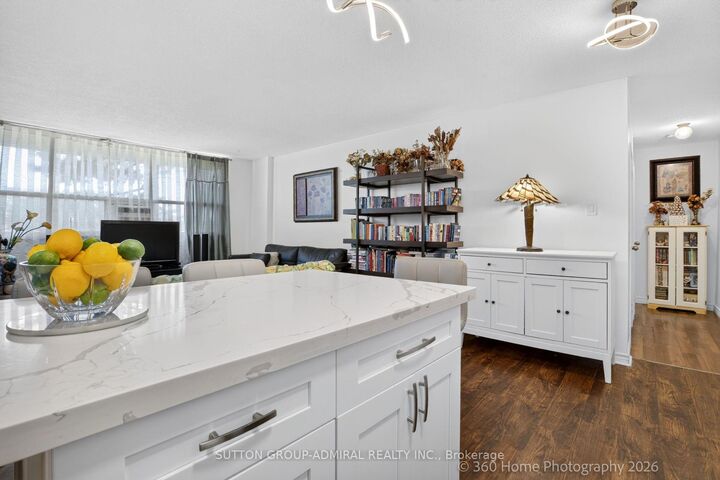 Property Photo:  80 Grandravine Drive 202  ON M3J 1B2 