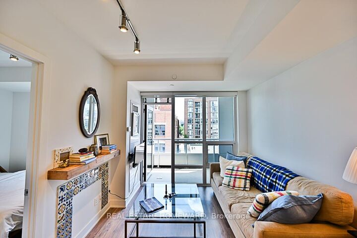 Property Photo:  38 Cameron Street 610  ON M5T 0C3 