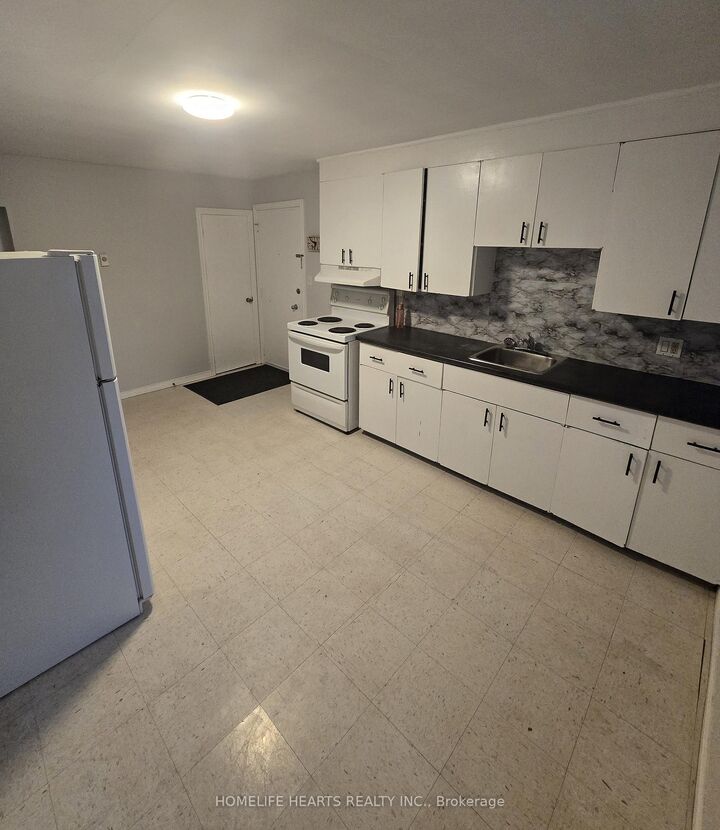Property Photo:  362 Grey Street 3  ON N3S 4X4 