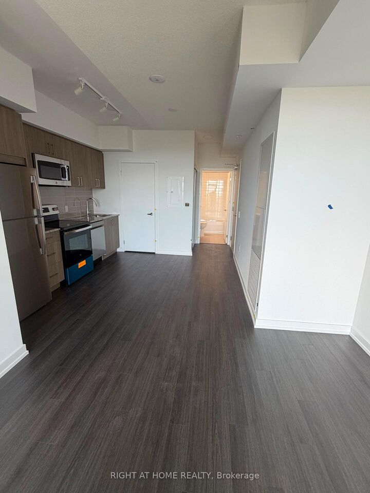 Photo de la propriété: 4010 Eglinton Avenue W 2320 ON M9A 0G5