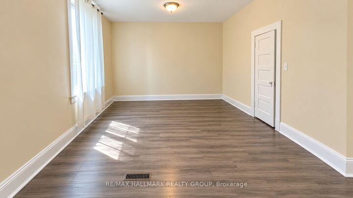 Property Photo:  94 Fairmont Avenue 3  ON K1Y 1X5 