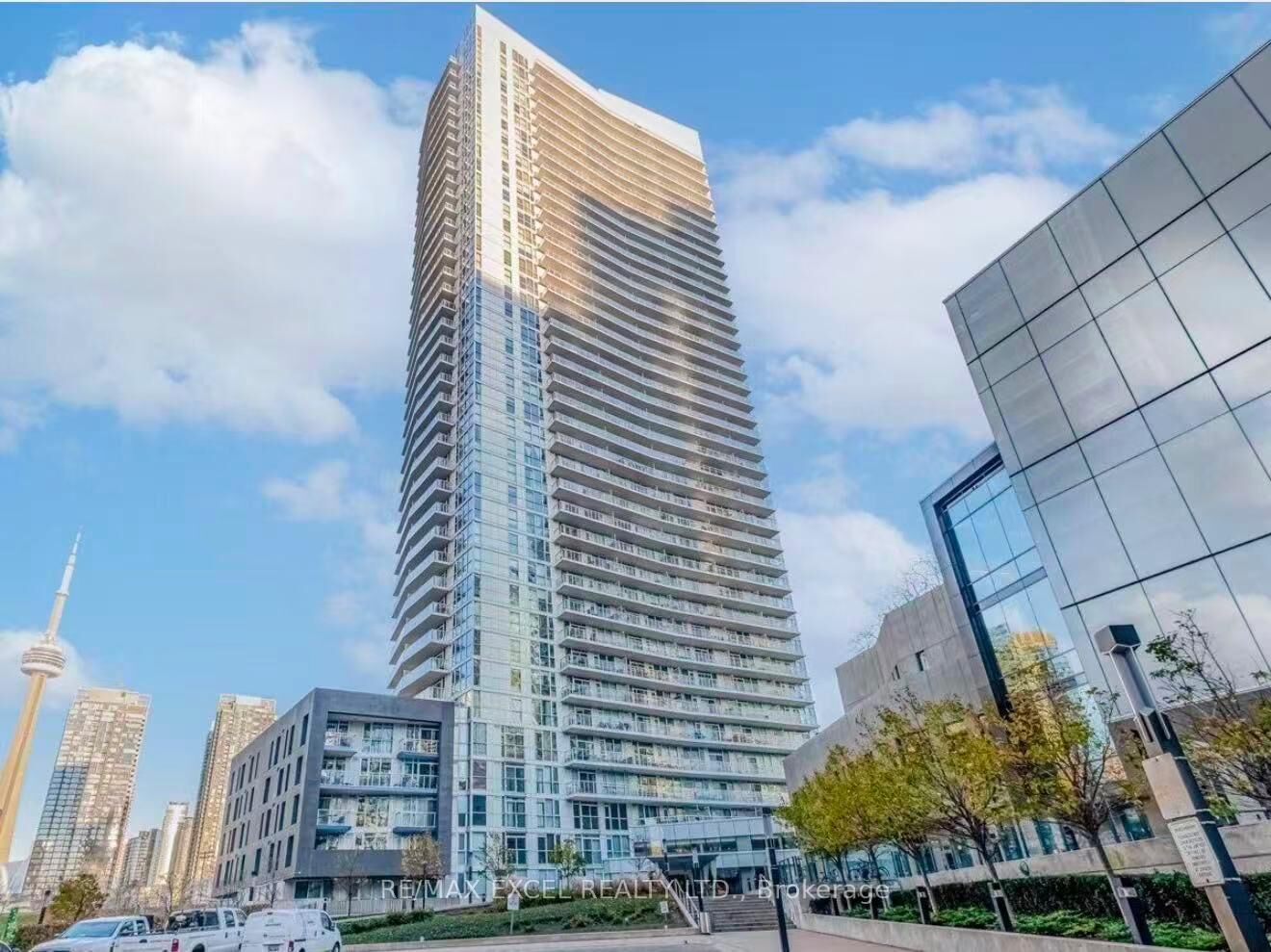 Property Photo:  75 Queens Wharf Road 1915  ON M5V 0J8 