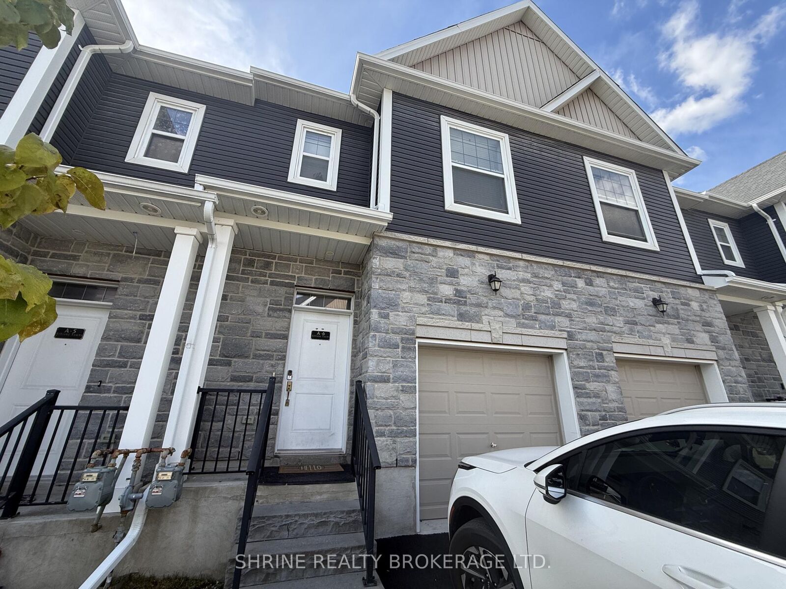 Property Photo:  439 Athlone Avenue 6A  ON N4V 0C8 