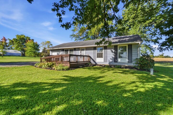 Property Photo: 6206 Cemetery Road OH 43318