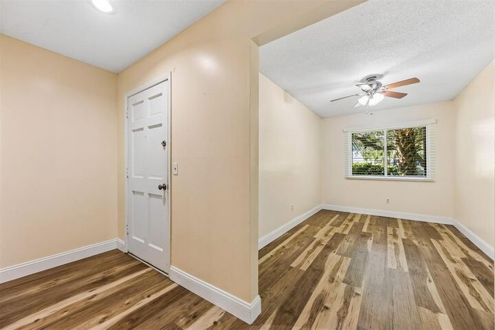 Property Photo:  2700 Mizell Avenue  FL 32034 