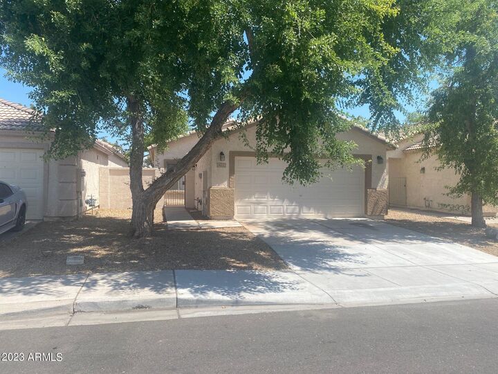 Property Photo: 622 W Colt Road AZ 85225