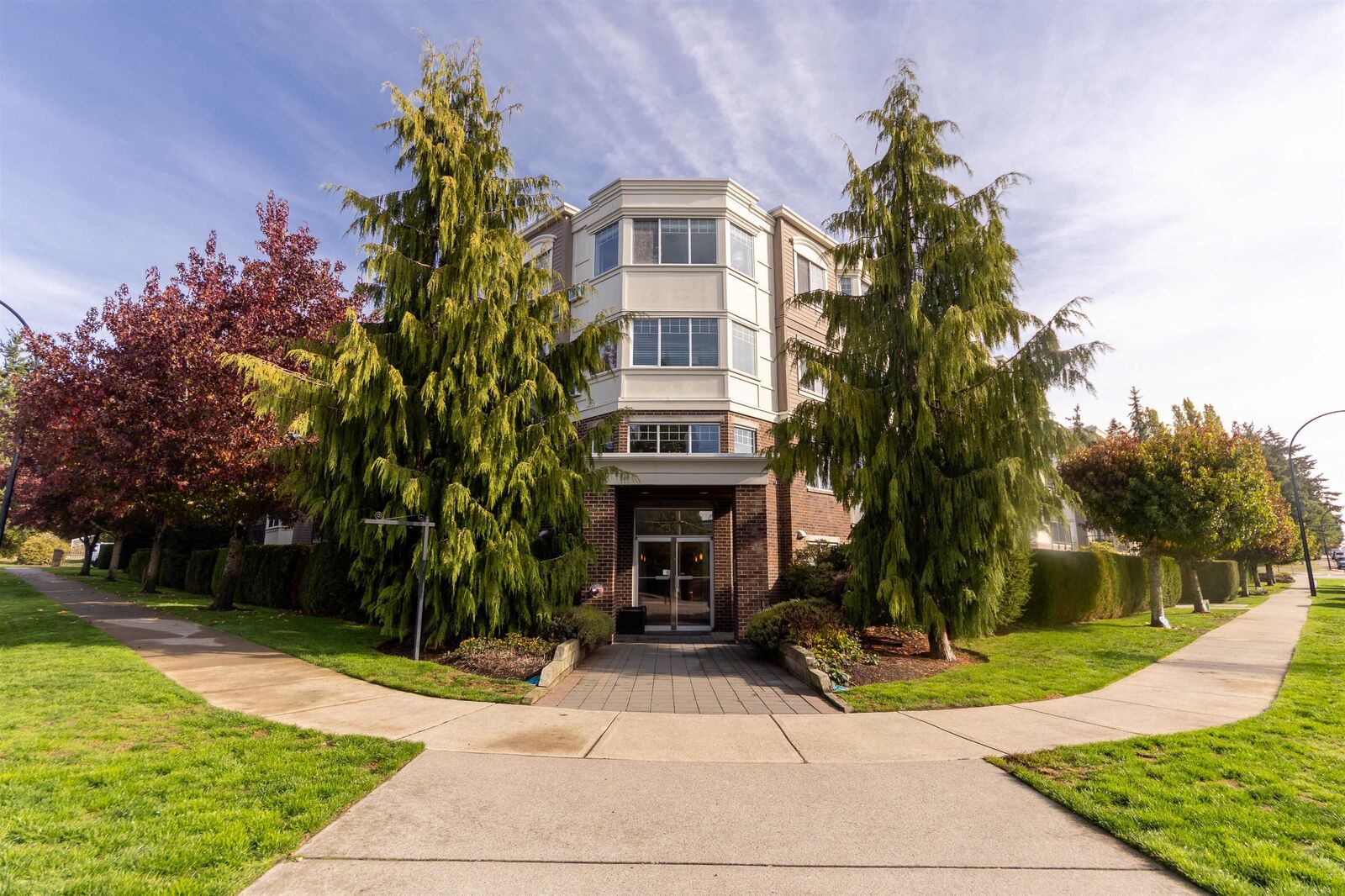 Property Photo:  15357 Roper Avenue 306  BC V4B 2G2 