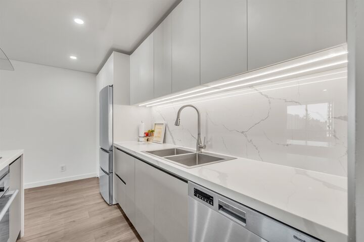 Property Photo: 2016 Fullerton Avenue 1207 BC V7P 3E6