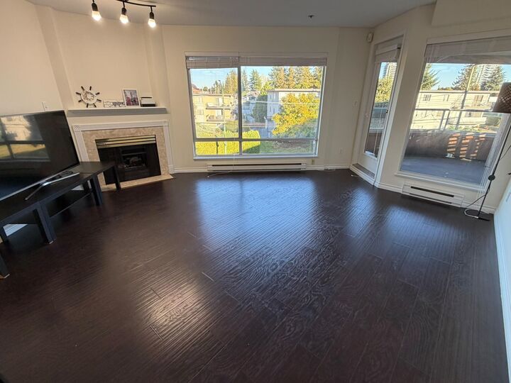 Property Photo:  6939 Gilley Avenue 317  BC V5J 4W8 