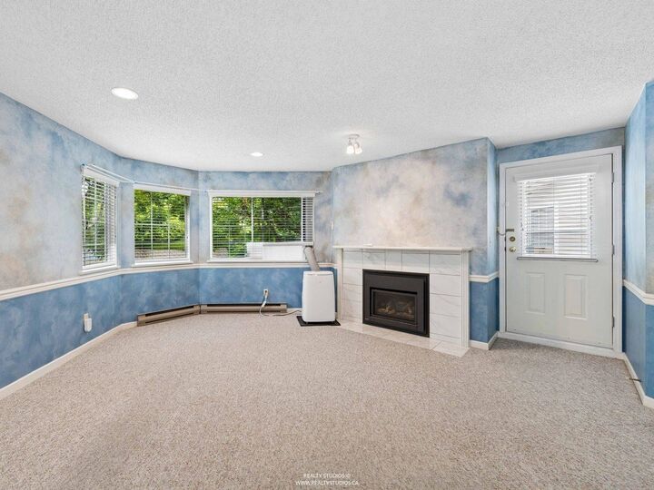 Property Photo:  1328 Brunette Avenue 9  BC V3K 6K1 